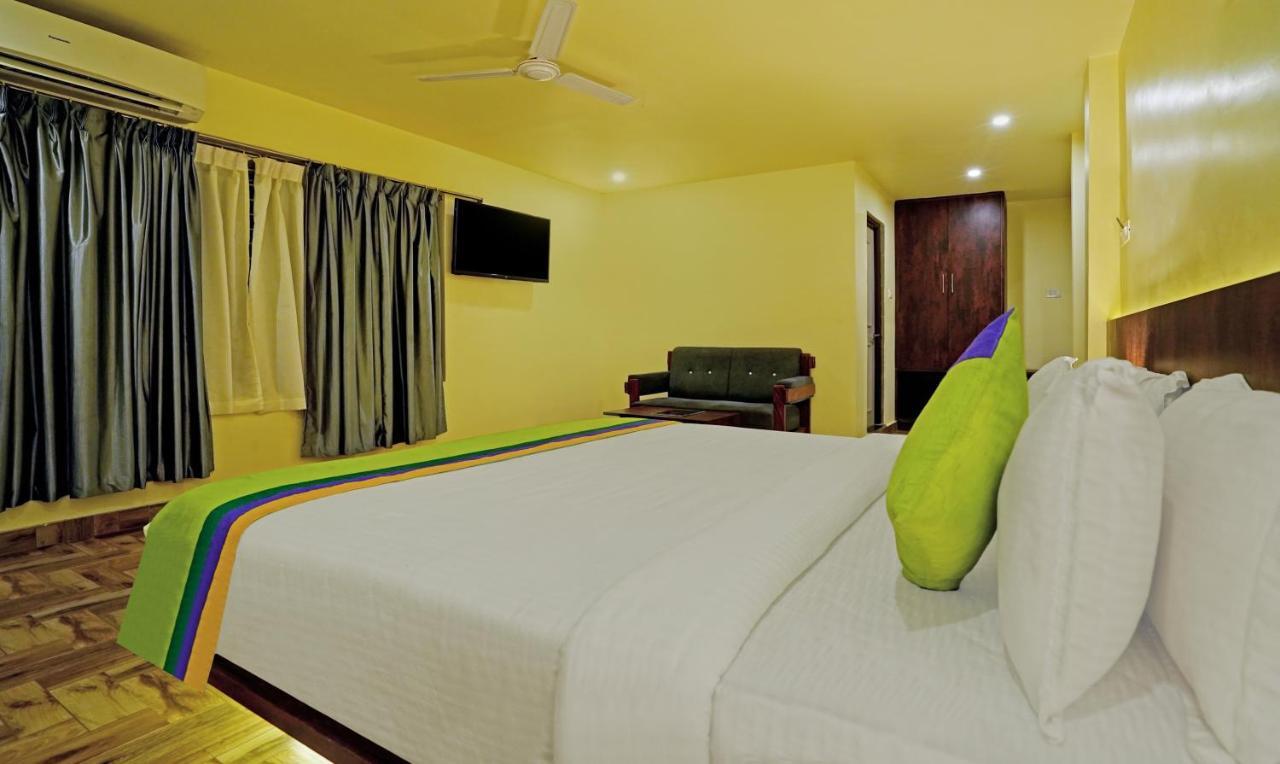 Hotel Treebo Golden Nest Bhubaneswar Esterno foto