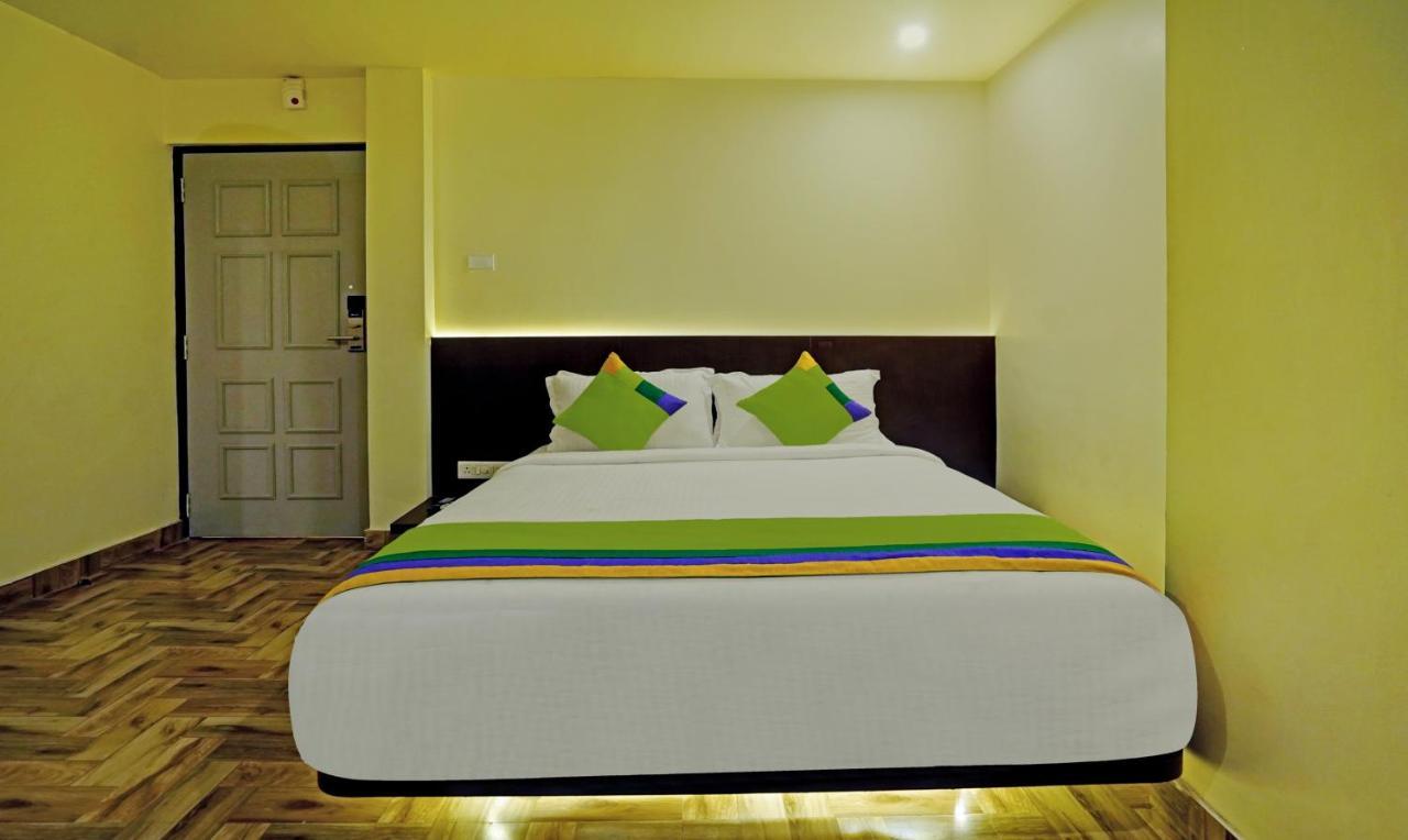 Hotel Treebo Golden Nest Bhubaneswar Esterno foto