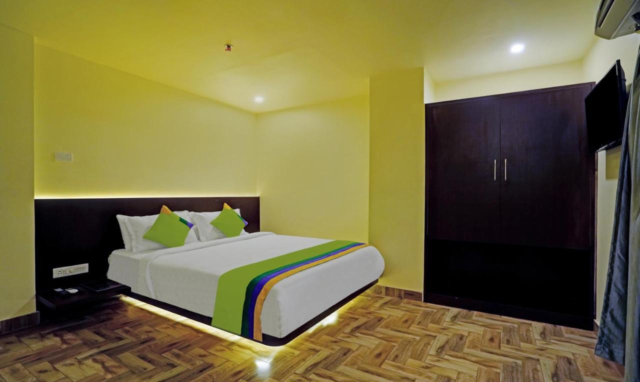 Hotel Treebo Golden Nest Bhubaneswar Esterno foto