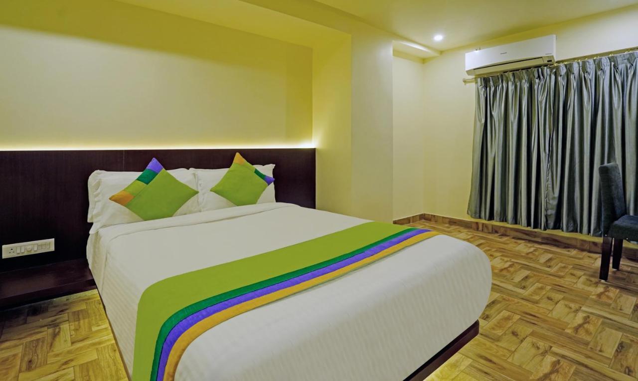 Hotel Treebo Golden Nest Bhubaneswar Esterno foto