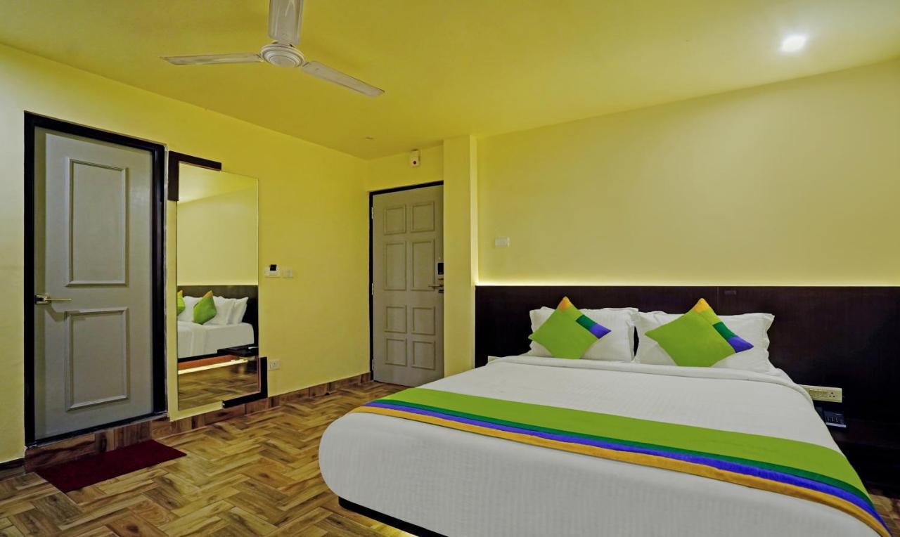 Hotel Treebo Golden Nest Bhubaneswar Esterno foto