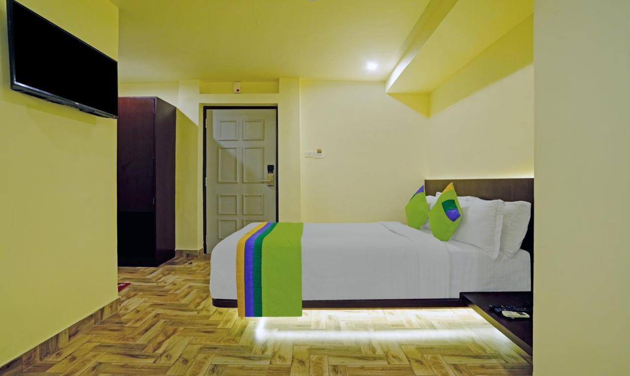 Hotel Treebo Golden Nest Bhubaneswar Esterno foto