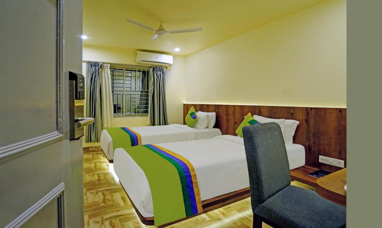 Hotel Treebo Golden Nest Bhubaneswar Esterno foto