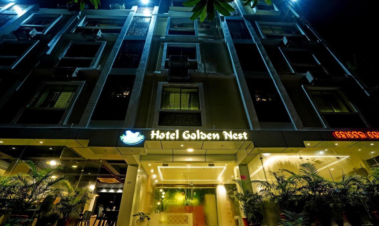 Hotel Treebo Golden Nest Bhubaneswar Esterno foto