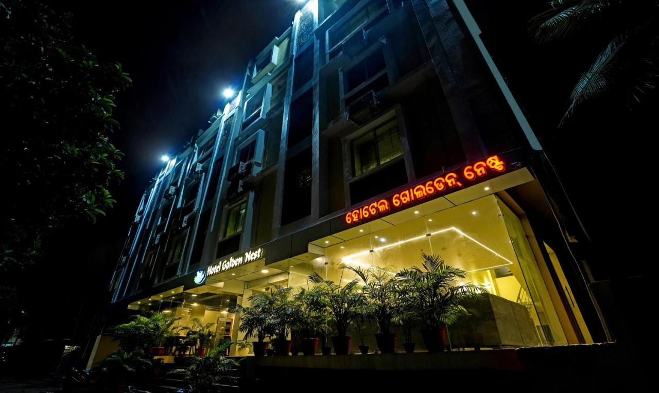 Hotel Treebo Golden Nest Bhubaneswar Esterno foto